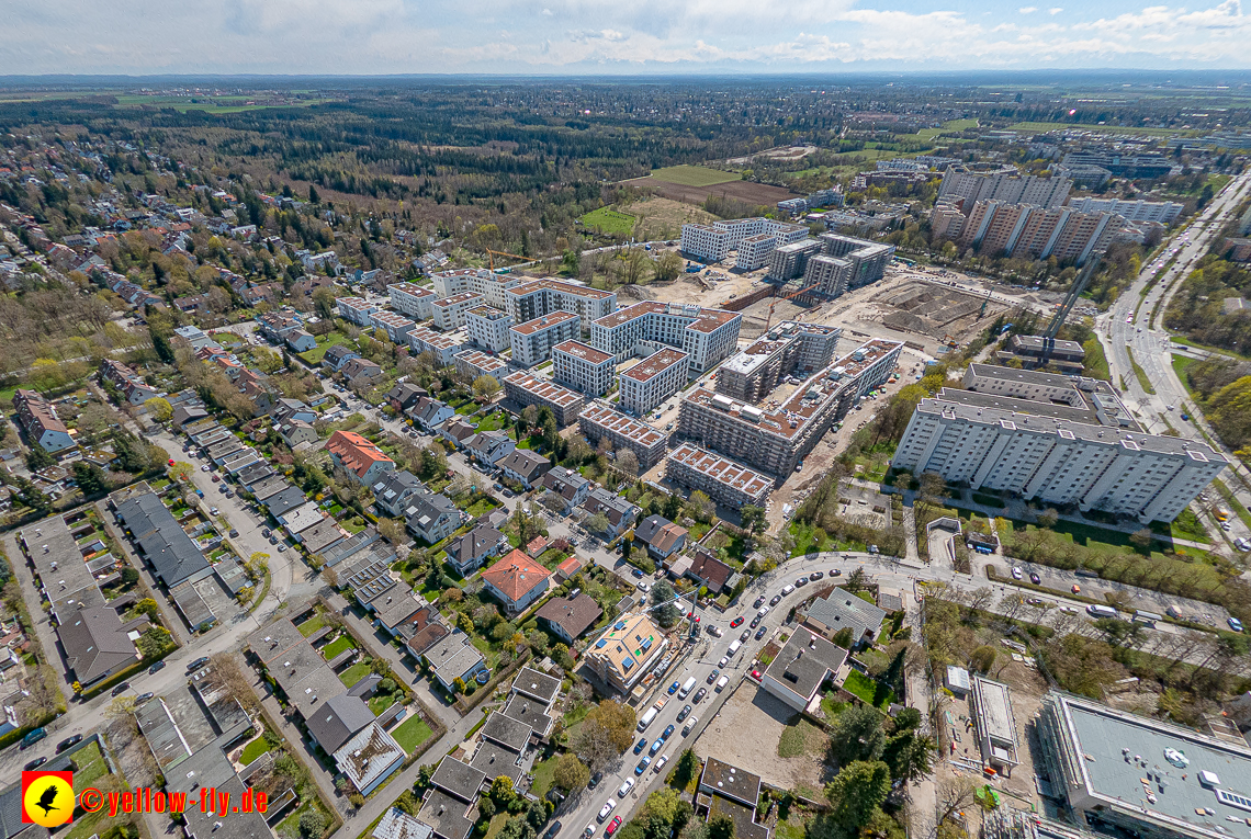 21.04.2023 - Luftbilder von der Baustelle Niederalmstraße 16 in Neuperlach